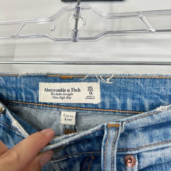 Abercrombie & Fitch Curve Love The Ankle Straight Jeans Ultra High Rise LONG - Picture 3 of 7